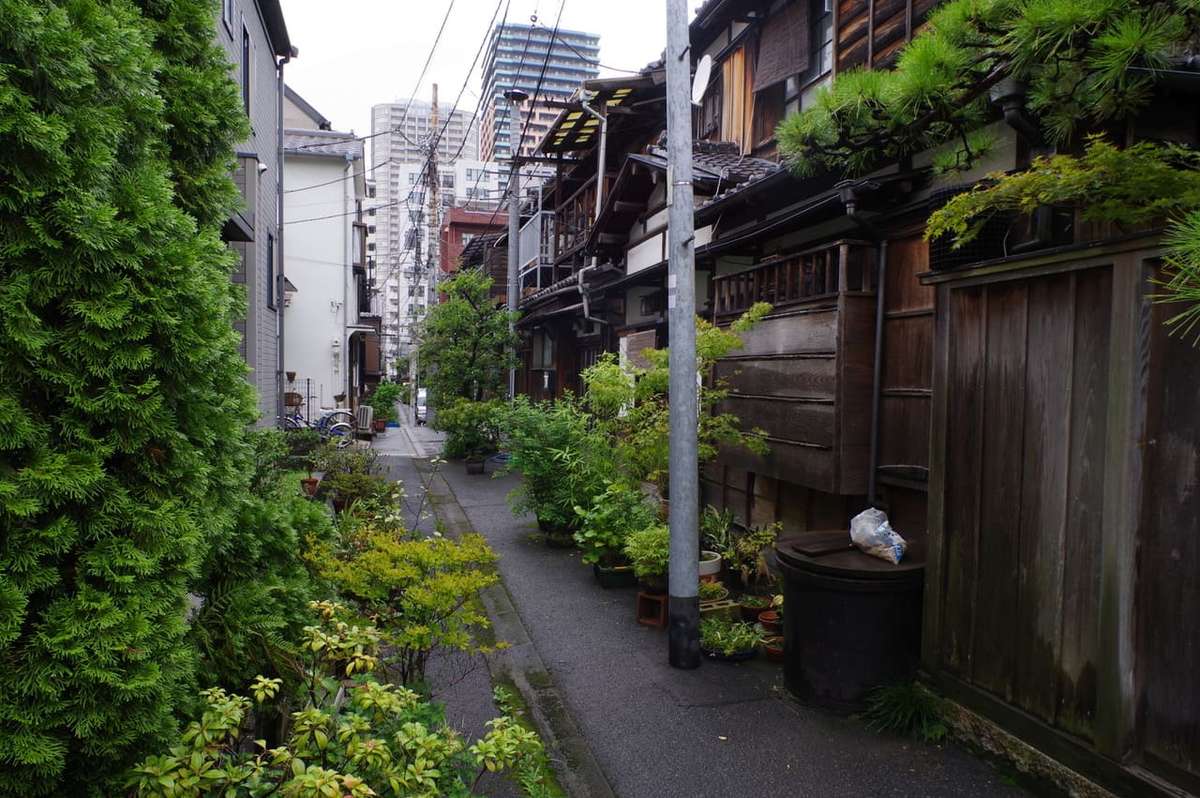 本郷の路地裏