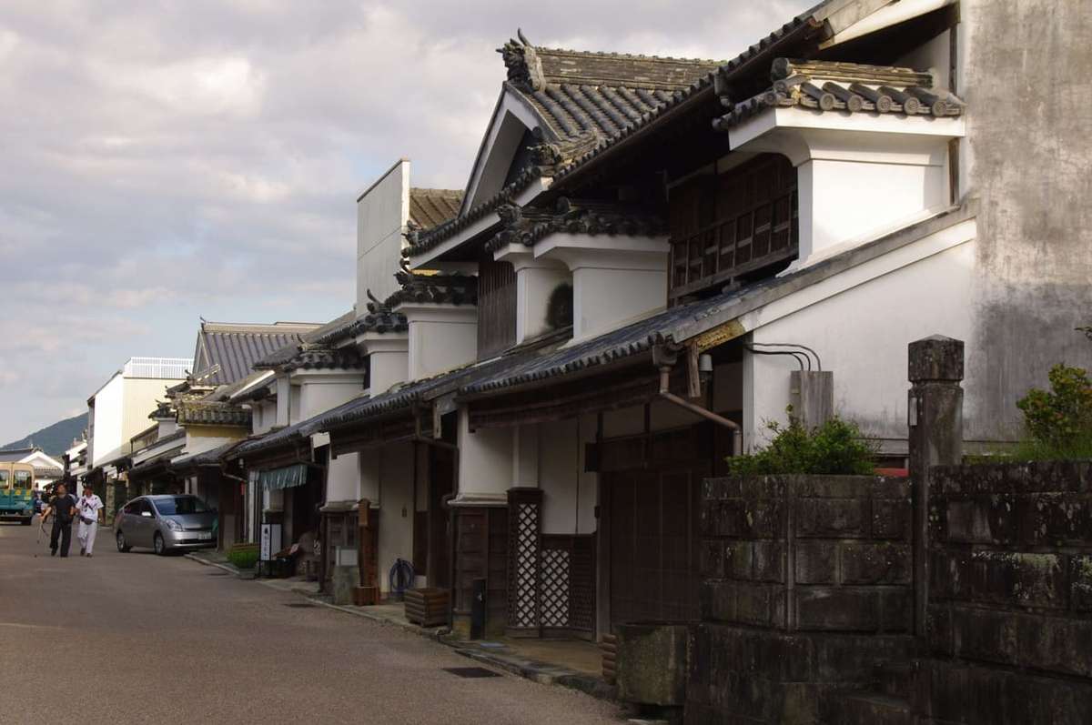 徳島県美馬市脇町のうだつの立派な街並み