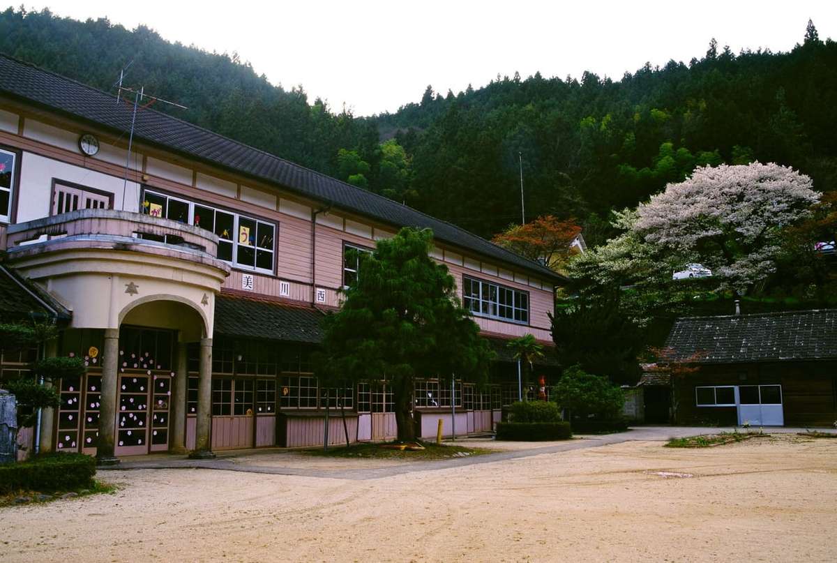 旧美川西小学校